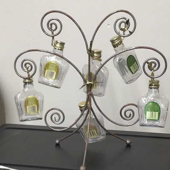 Crown Royal Bar Decoration - Picture 7 of 10